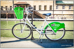 Velo am Geländer