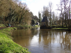 Promenade au bord de Rance  à  Léhon . (22)