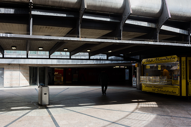 Mönckebergtunnel Hamburg-Hauptbahnhof (© Buelipix)