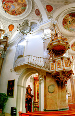 Füssen: Klosterkirche St. Mang. Die Kanzel. ©UdoSm