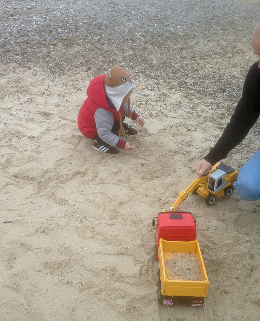 Jeu de plage en décembre ...