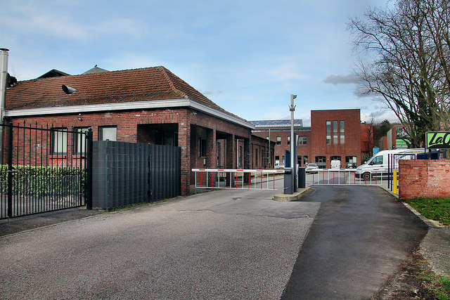 Zeche Fritz-Heinrich 1/2/3, ehemalige Werkszufahrt mit Pförtnerhaus (Essen-ALtenessen) / 2.03.2024