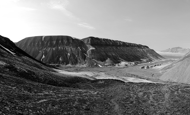 Trollsteinen Hike