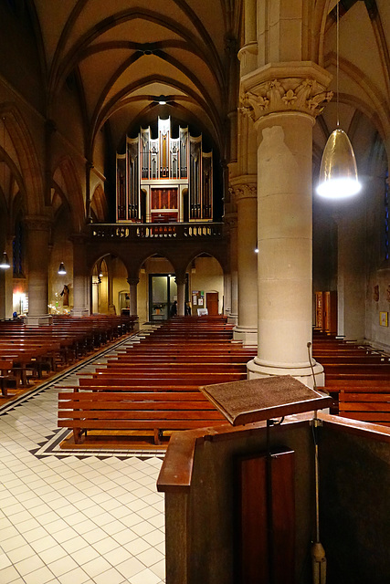 Katholische Kirche St. Johannes Evangelist