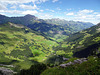 Weite Sicht talauswärts ins Tal von Adelboden