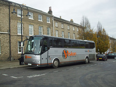 DSCF0287 Vision Tours V15 ONT (WA06 JGF, P19 PCL) in Bury St. Edmunds - 9 Nov 2017