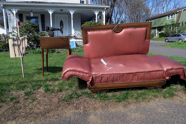 Free Pink Settee