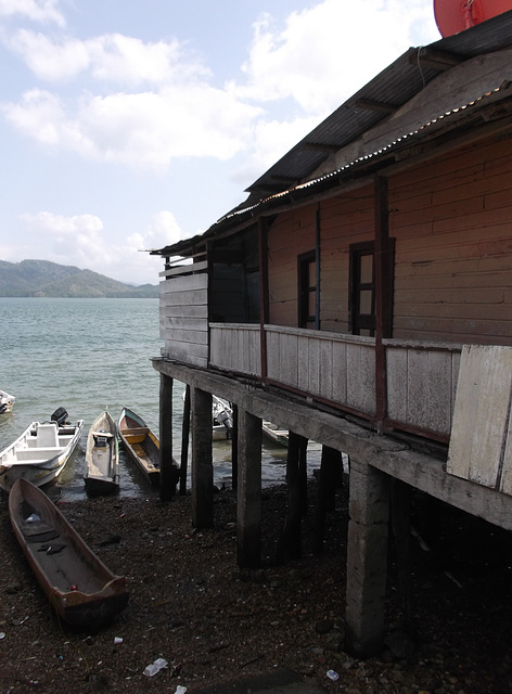 Barques et long balcon