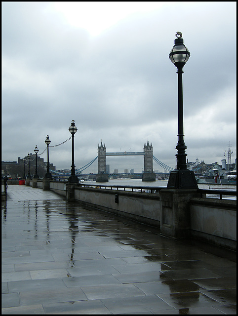 Thames Path to Tower Bridge