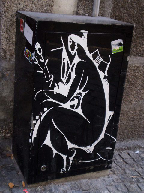 Street art on electricity box.