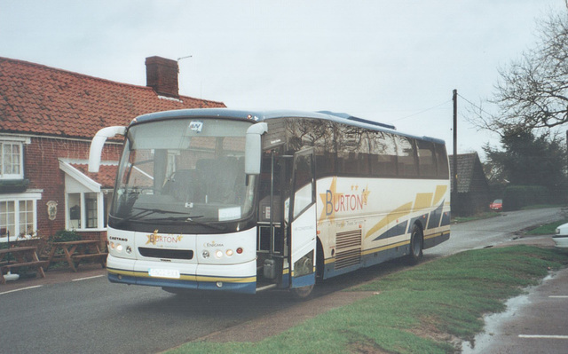 Burtons Coaches FN02 RXA - 10 Jan 2007 (566-14A)