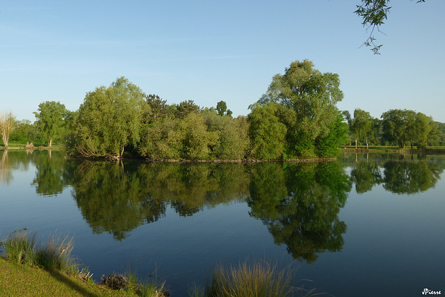 Etang de pêche de Saint Maximin 60) Etang de pêche de Saint Maximin 60)