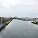 Kanalbecken des Südhafens, Blick von der Brücke Sunderweg (Hafen Dortmund) / 19.08.2023