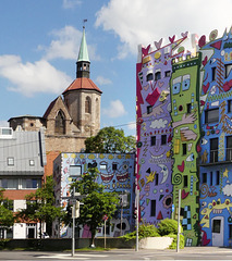 Magnikirche hinter den Rizzihäusern (PiP)