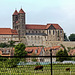 Schloss und Dom hinter dem Zaun