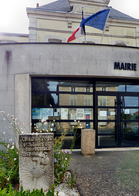 Coulombiers - Mairie
