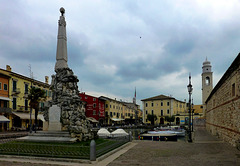 IT - Lazise - Denkmal zu Ehren der Kriegsopfer