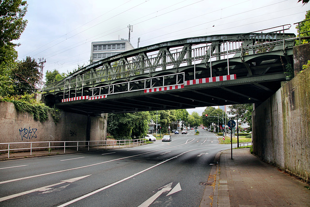 Brücke der Bergisch-Märkischen Eisenbahn über der Kronprinzenstraße (Essen-Huttrop) / 15.06.2024