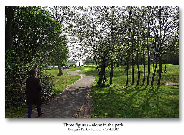 Burgess Park - three figures alone - London - 17.4.2007