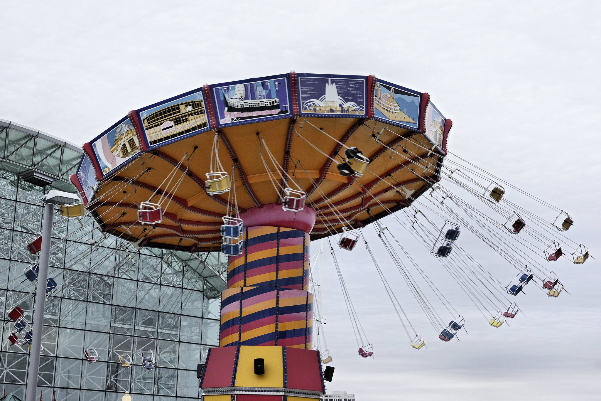 Wave Swinger – Navy Pier, Chicago, Illinois, United States
