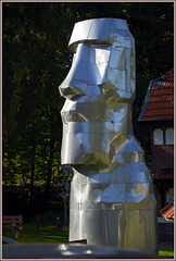 " inspired on Moai de Rapa nuí " ~ NL " inspired on Moai de Rapa nuí " ~ NL