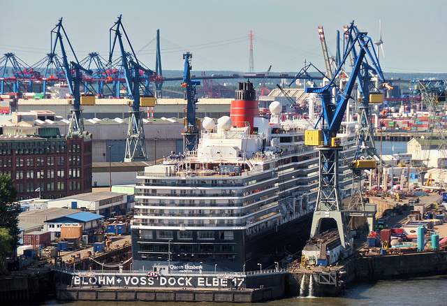 QE II im Trockendock