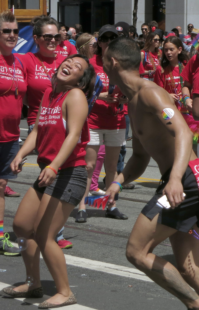 San Francisco Pride Parade 2015 (1500A)