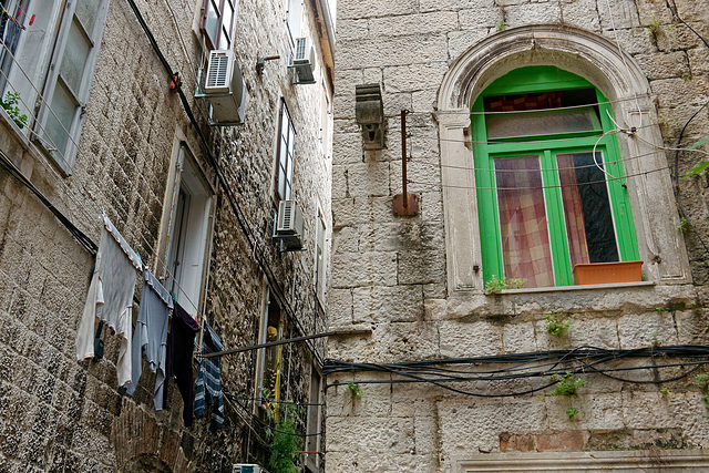 Le nombre de climatiseurs sur les anciennes façades de Split est impressionnant