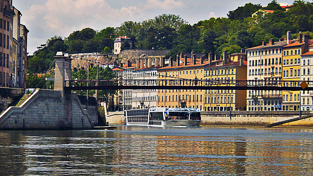 HFF fluviale dans la Saône.
