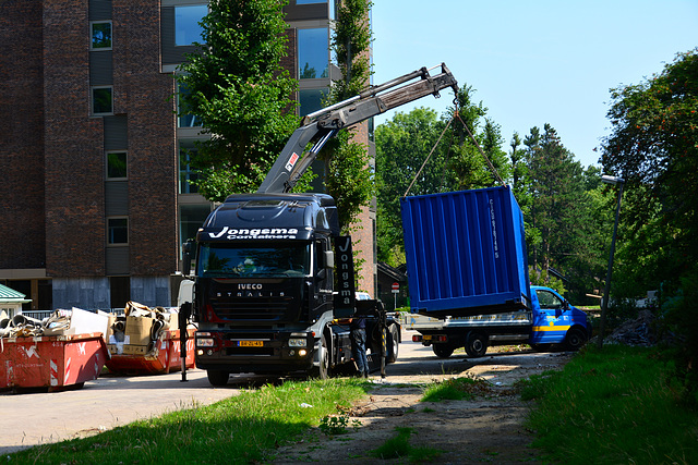 Picking up a container