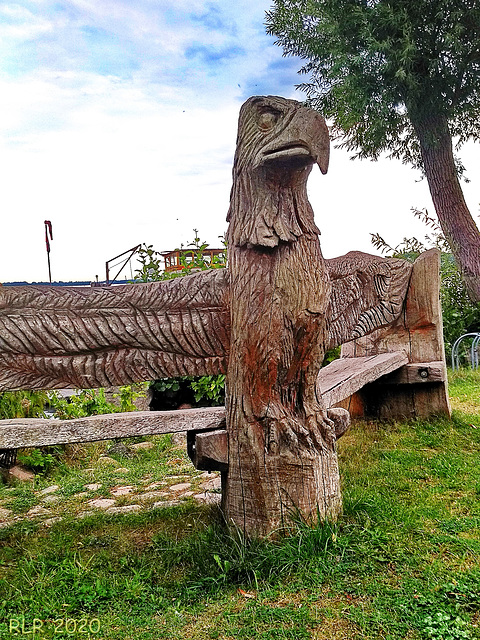 Bankadler ... Happy Bench Monday!