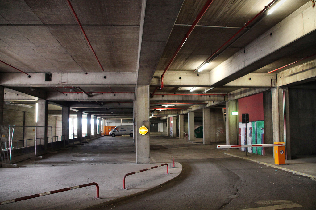 Parkgarage unter dem Campus (Ruhr-Universität, Bochum-Querenburg) / 10.07.2021