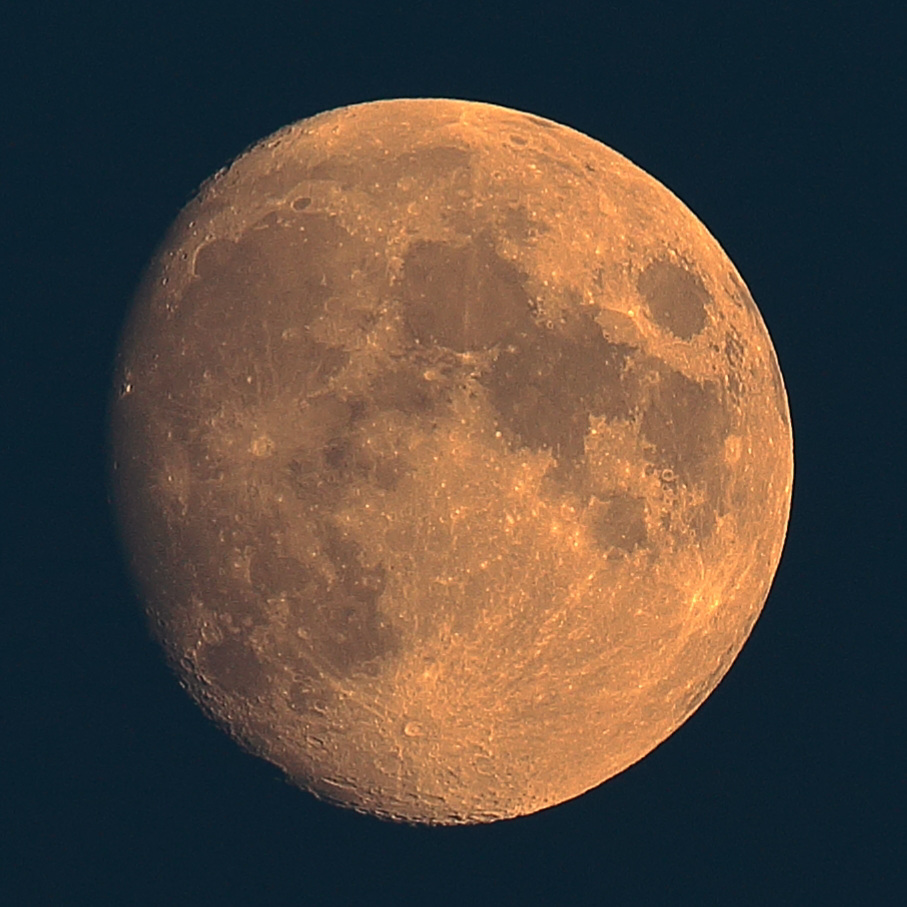EOS 6D Peter Harriman 20 37 00 19954 Moon dpp
