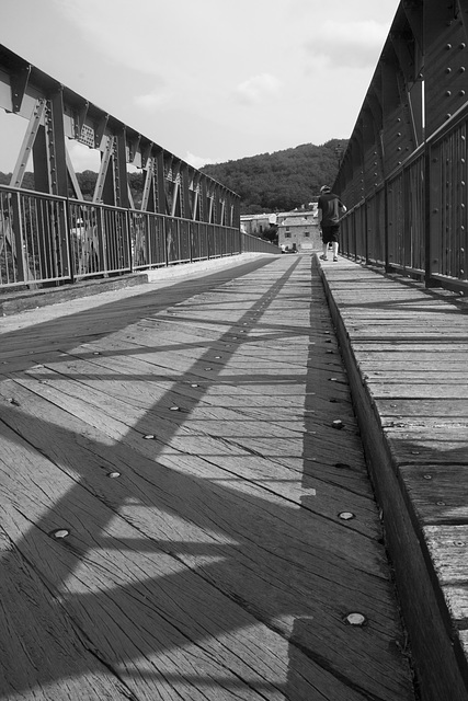 pont, ombre et lumière