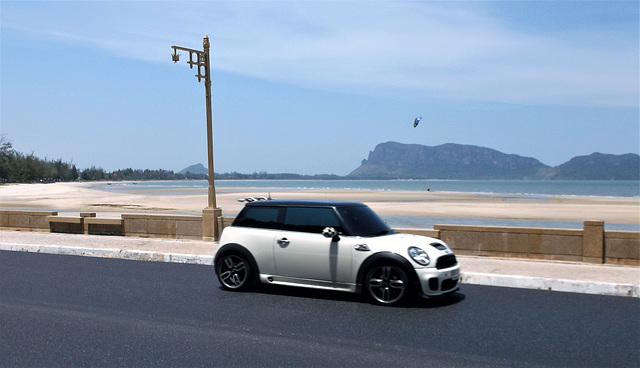 Mini Cooper en Thaïlande / Mini Cooper by the sea