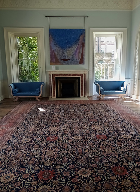 The blue dining room - the big carpet!