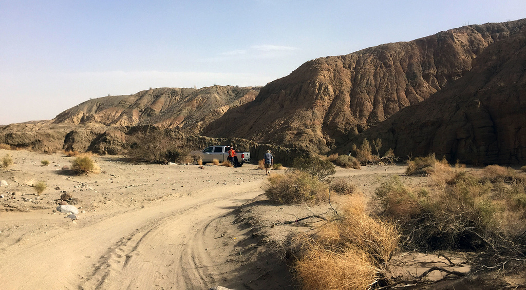 Calcite Mine Slot Canyon Hike (0675)