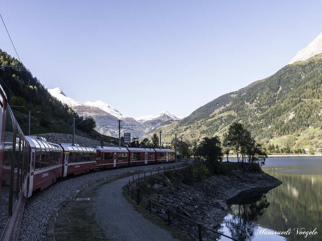 Bernina Express am Lago di Poschiavo