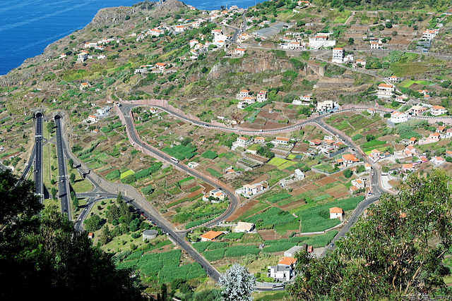 zwischen Cabo Girão und Estreito de Câmara de Lobos (© Buelipix)