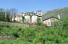 Alte Chemiefabrik bei Castello Lavazzo