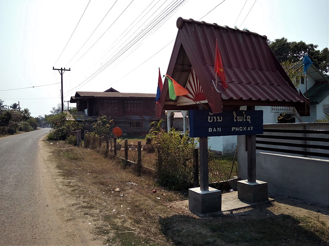 Entering Ban Phôxai.......(Laos)