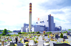 Kraftwerk über Friedhof-Chorzow Königshütte