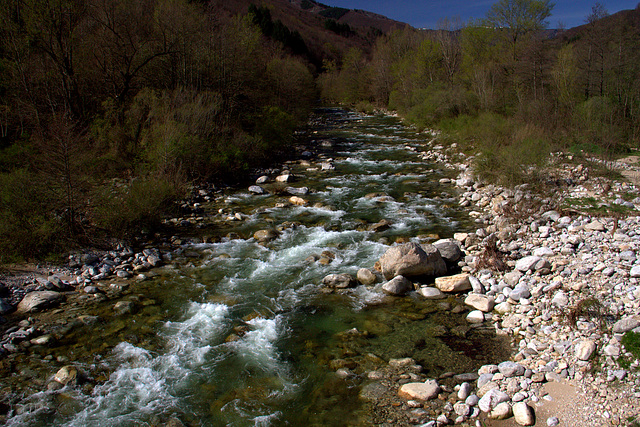 Au fil de l'eau . . .