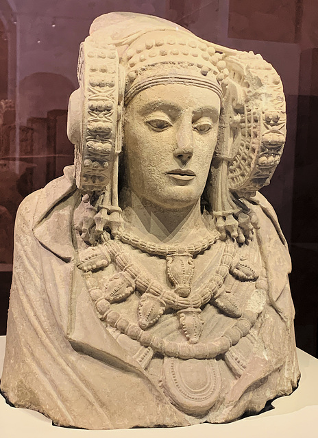 La Dama de Elche, Iberian culture, 4th centrury BCE