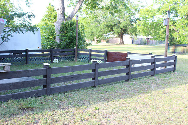 HFF..Have a good Friday and Weekend everyone !!    (not sure why such a low fence)  :)