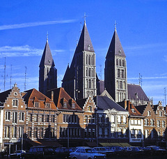 Tournai (B) Novembre 1974. (Diapositive numérisée).