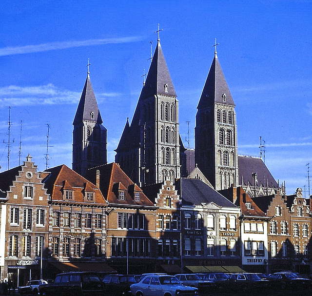 Tournai (B) Novembre 1974. (Diapositive numérisée).