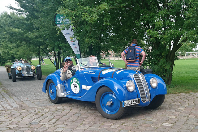 BMW 328