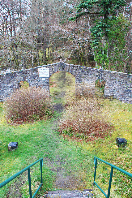 Killin, Clan MacNab Burial Grounds