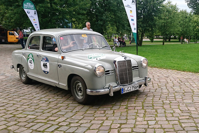 Mercedes Benz 180 D